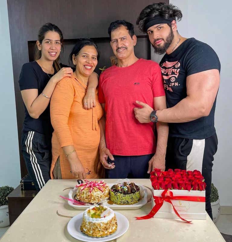 Sachin Mann with Mother, Father and Sister